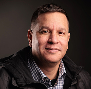 Milton Santiago