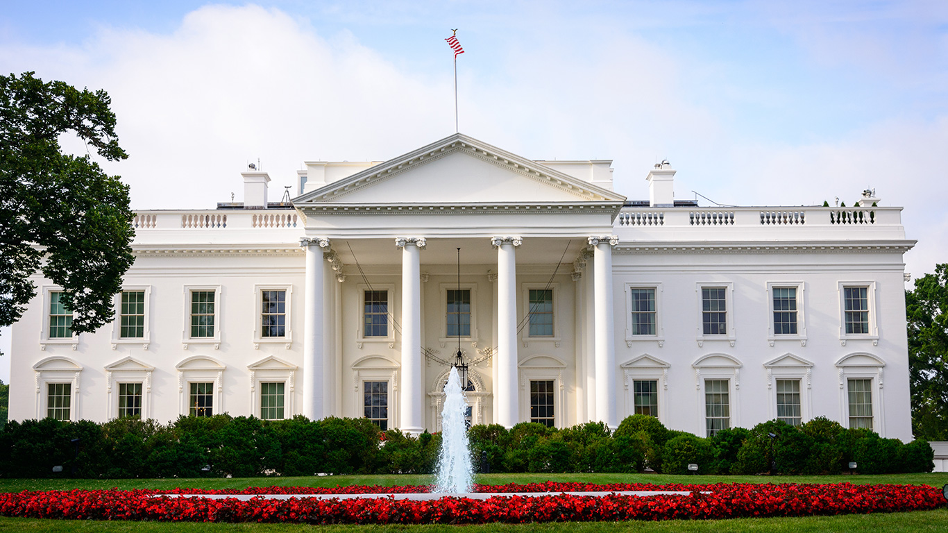 An exterior photo of the White House